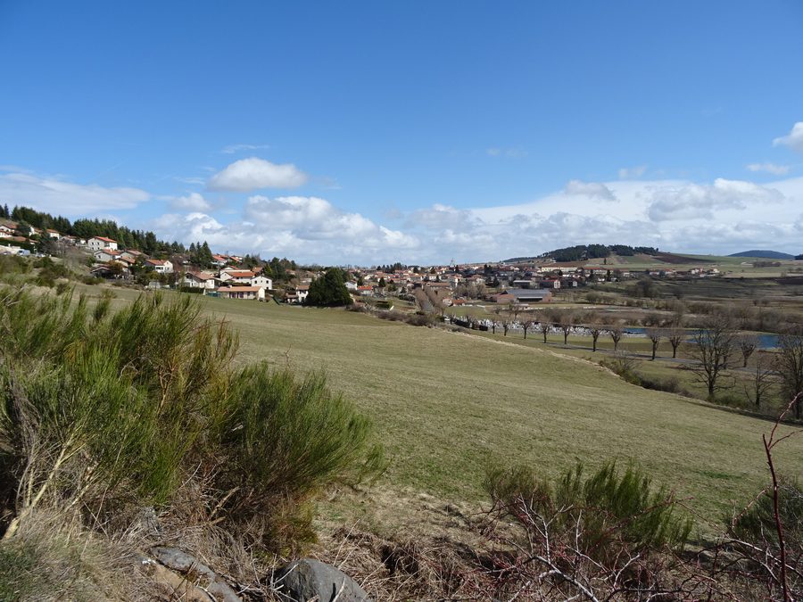 General view of Landos, Haute-Loire, from the west