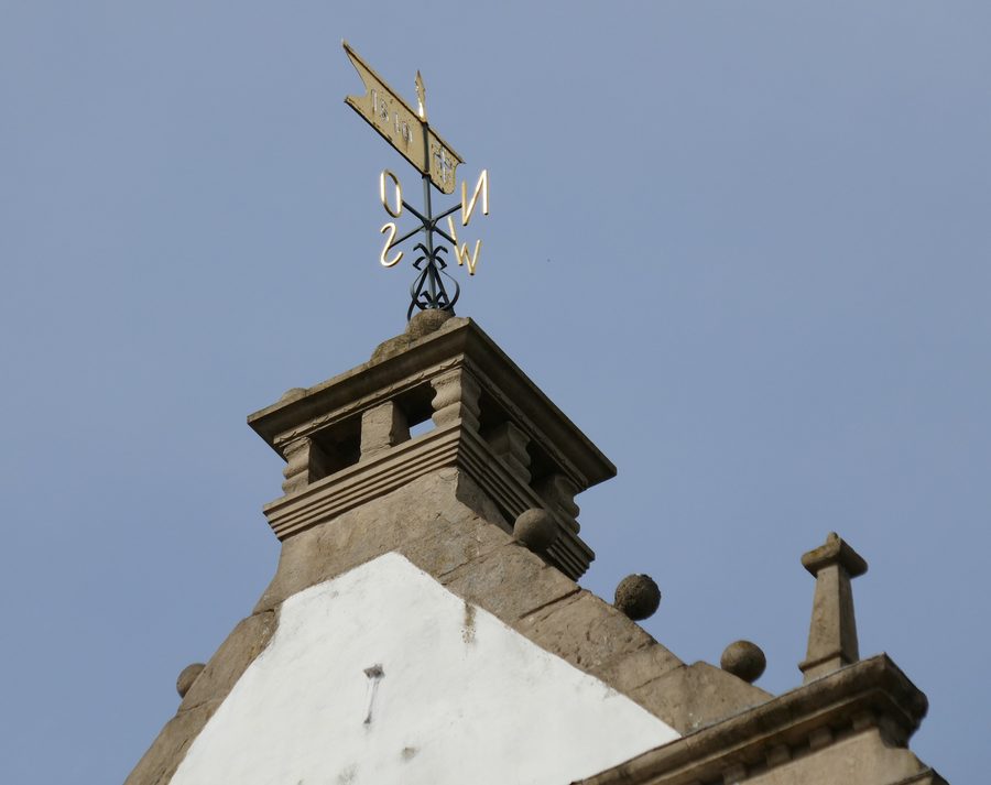 Gable peak and chimney of Nieheim Town Hall