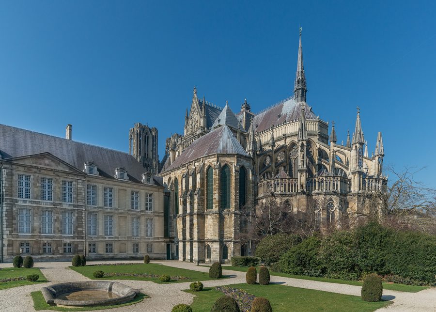 Palais du Tau and Notre-Dame Cathedral of Reims seen from the east