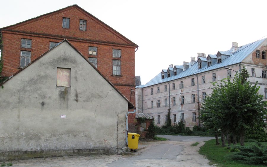Ruined buildings in the monastic complex in Leśna Podlaska