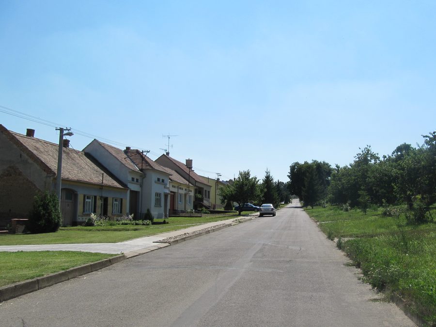 Main street of Nový Poddvorov in the HodonÃn District