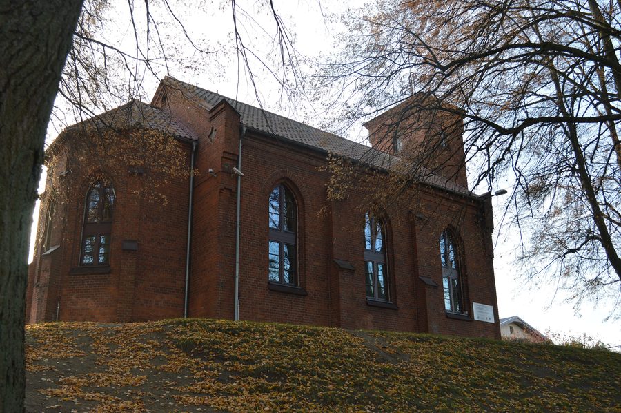 Municipal Public Library named after Leon Roppel in Luzino